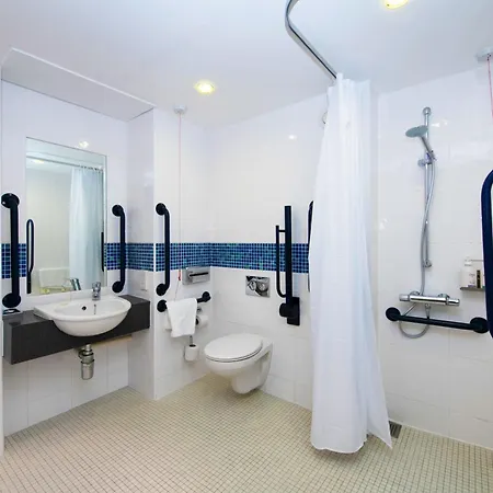 Holiday Inn Express Folkestone Channel Tunnel By Ihg Экстерьер фото
